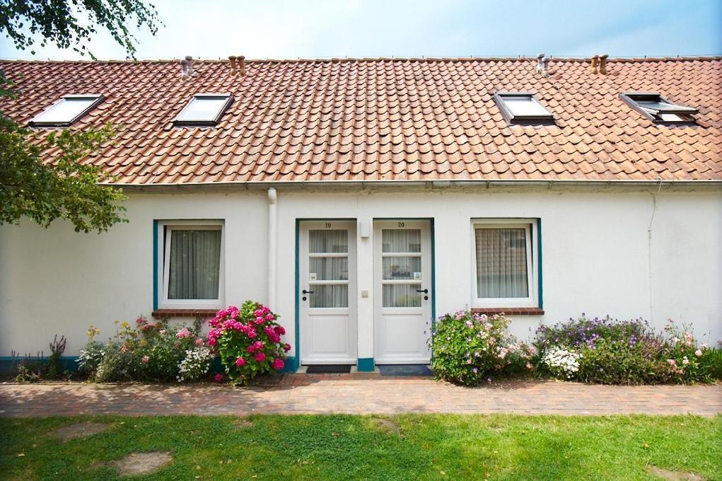 Frieslandstern - Ferienhof Und Hotel Schillig Exterior photo